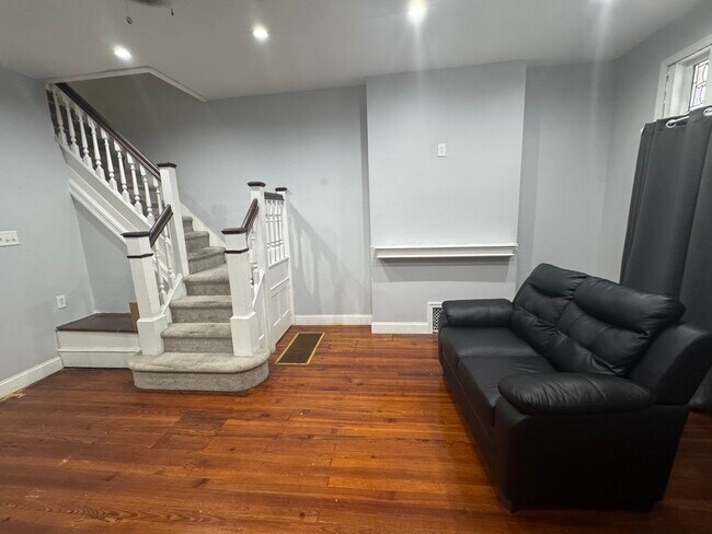 Photo - 5555 Pearl St