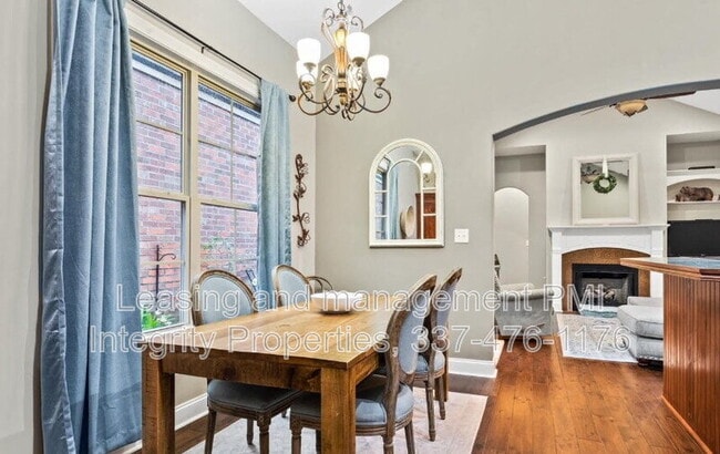 Photo - 303 Chimney Rock Blvd