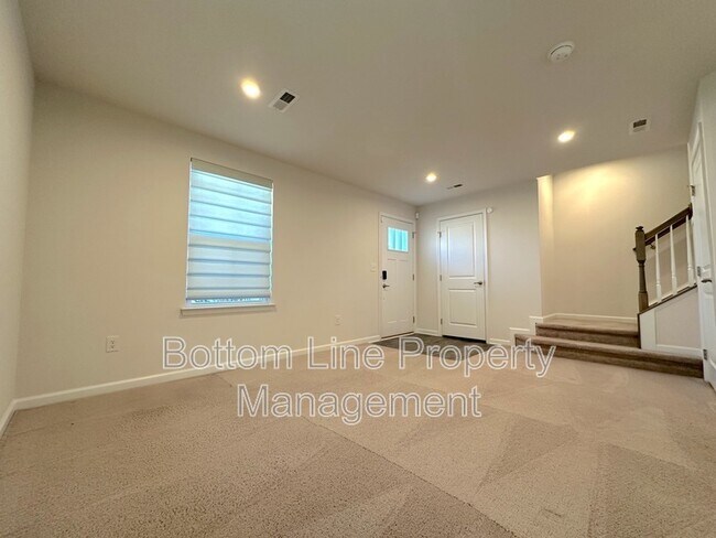 Photo - 1332 Ashbury St