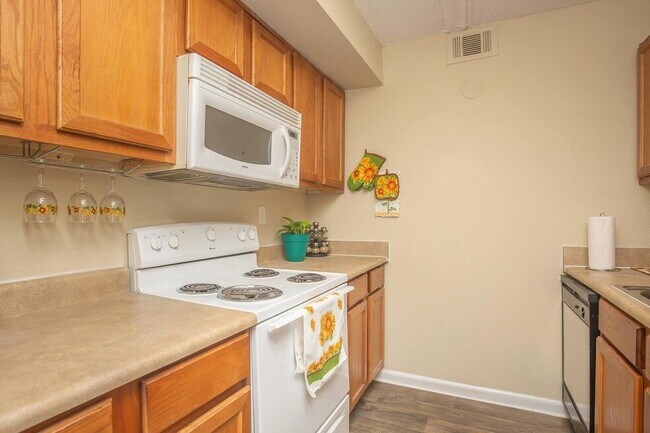 Photo - Riverview Apartments