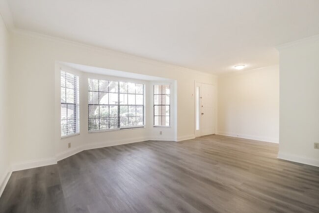 Photo - 3470 Paisley Cir