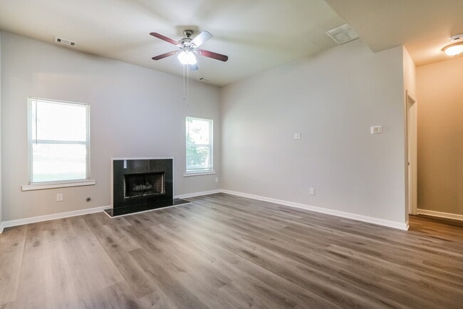 62 Prescott Dr