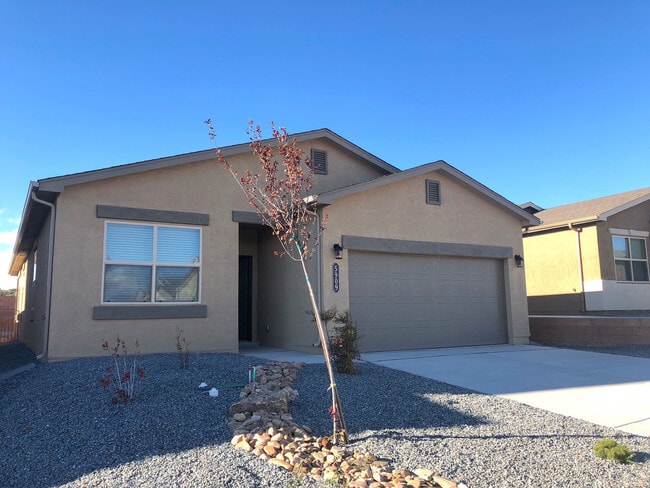 Photo - Spacious 4 bedroom Rio Rancho home in Enchanted Hills! Refrigerated air. Right off 550