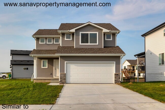 Building Photo - Prime Living: A Spacious Haven with Fenced Backyard in Ankeny
