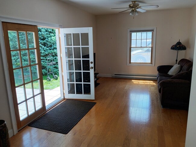 Photo - 92 Midlock Rd Unit Apt