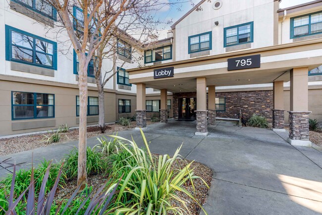 Furnished Studio-Sacramento - West Sacramento