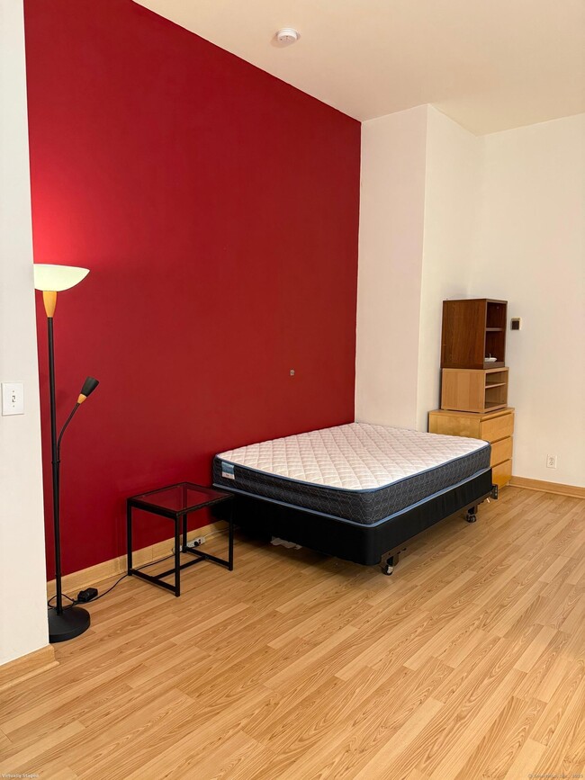 Photo - 124 Court St Unit 702