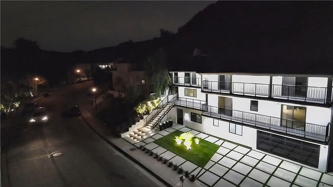 Photo - 3381 Oakmont View Dr