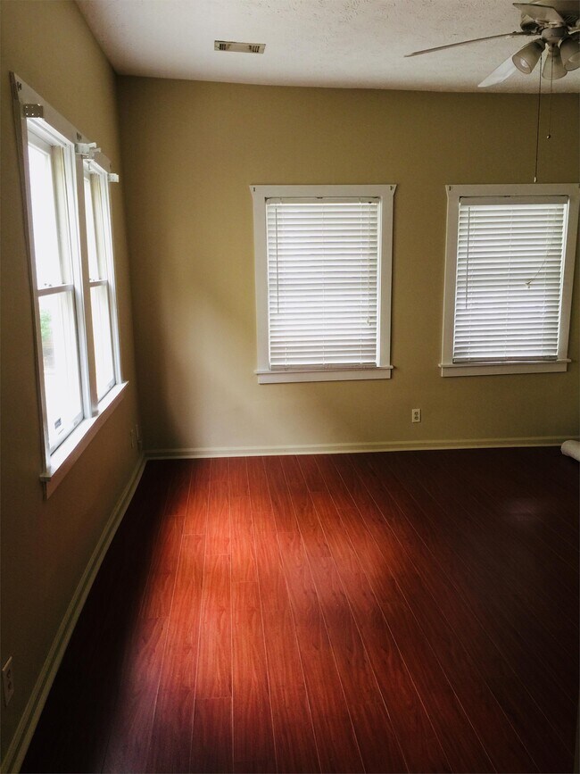 Photo - 486 Old Wheat St NE Unit Apt. B