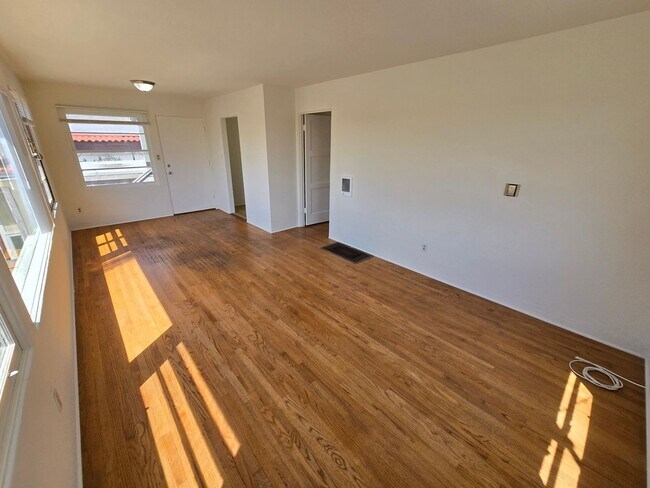 Photo - Morena Blvd. 2827-2831 Unit 2831