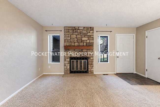 Photo - 6225 Willow Ln