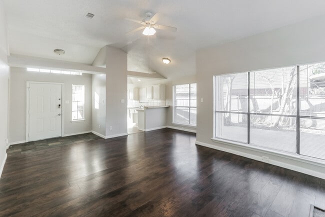 Photo - 1331 Glencliff Ct