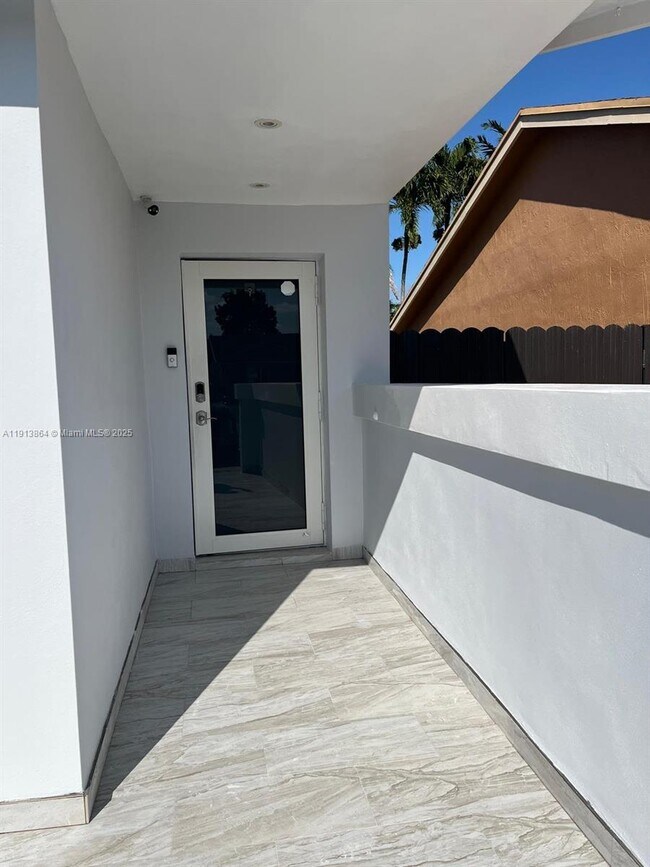 Photo - 12443 SW 193rd St