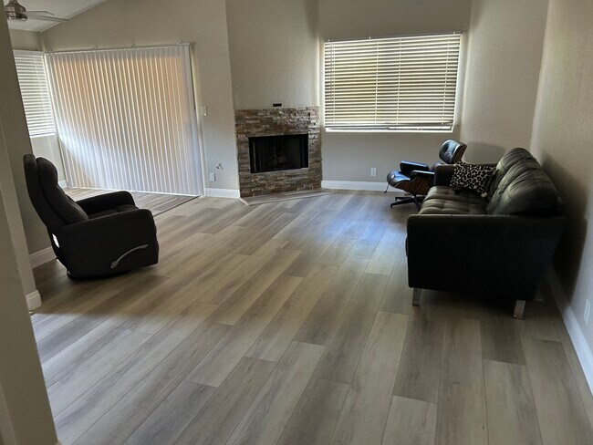 Photo - 5048 S Rainbow Blvd Unit 205