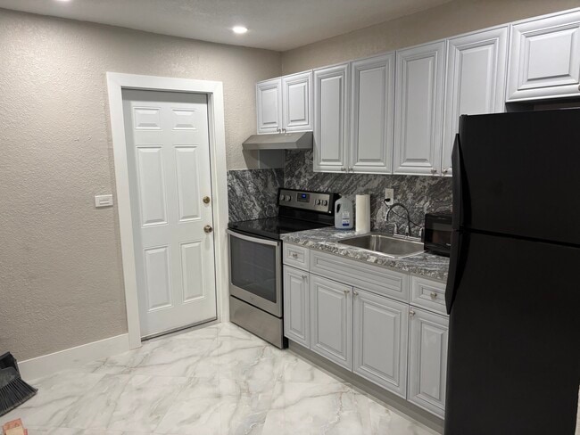Photo - 338 NW 53rd St