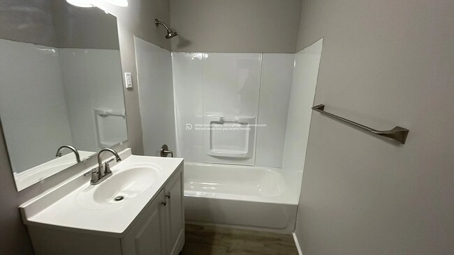 Photo - 800 Ave D