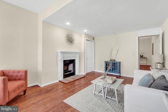Building Photo - 1029 S Hanover St Rental