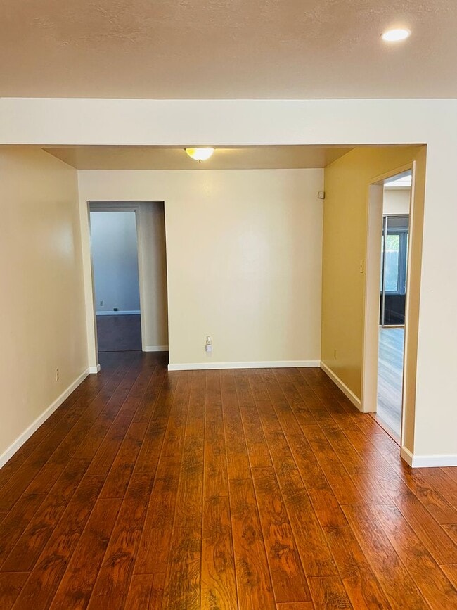 Photo - 3 bed /2 bath home in East Sac