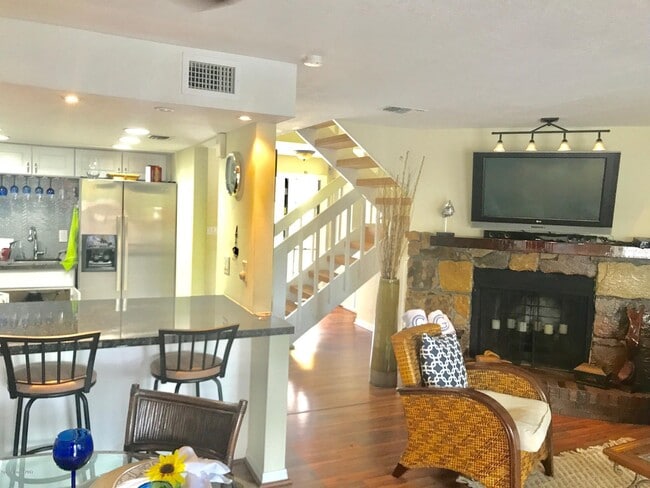 Photo - 3245 Beach View Way