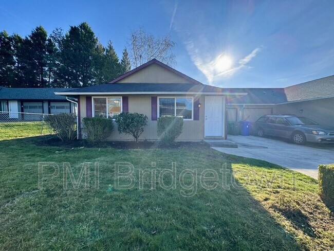 Photo - 3690 NE 8th St