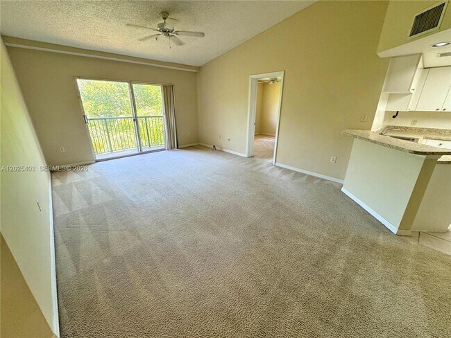 Photo - 2039 SE 10th Ave Unit 509