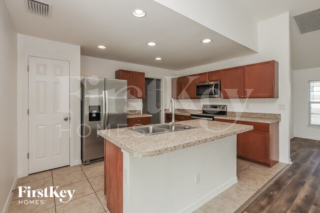 Photo - 2423 NW 19th Pl