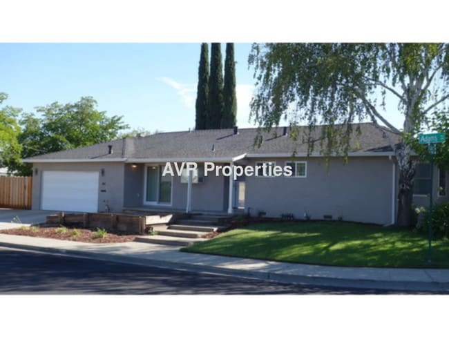 Gorgeously upgraded home in Livermore near... - Gorgeously upgraded home in Livermore near...