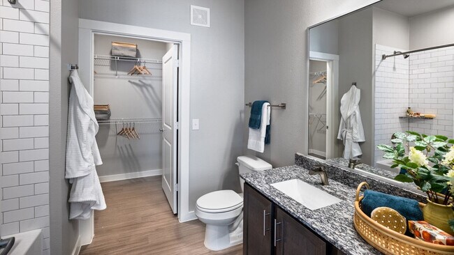 Photo - Love Where You Live – Plus Get 6 Weeks Free! Unit APD