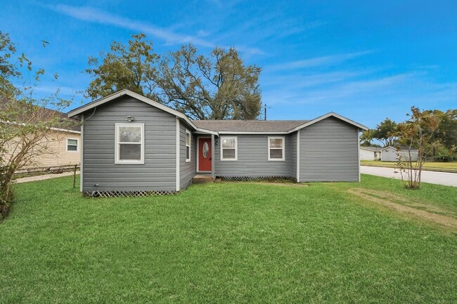 Photo - 6817 Anderson St