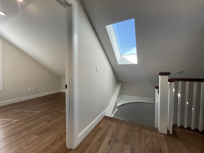 Photo - 49 Alpine St Unit 2