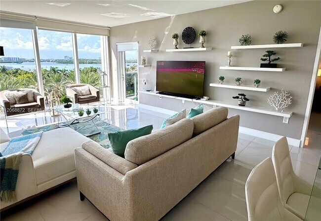 Building Photo - 10275 Collins Ave Unit 624