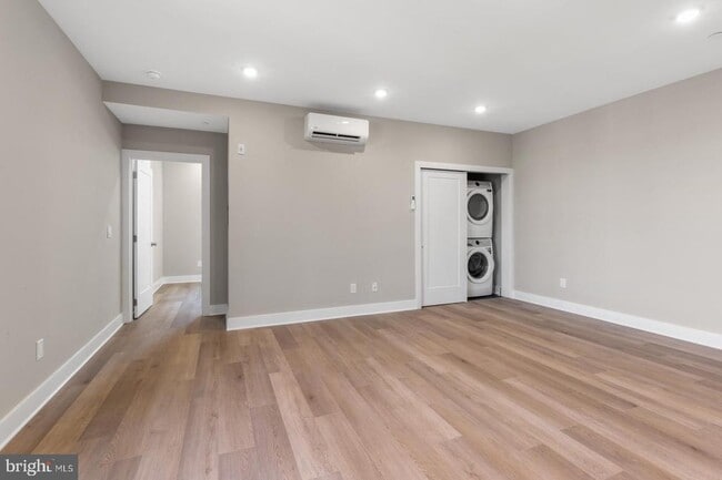 Photo - 6712 Ridge Ave Unidad 204