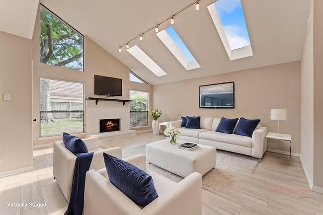 Photo - 11530 Ella Lee Dr