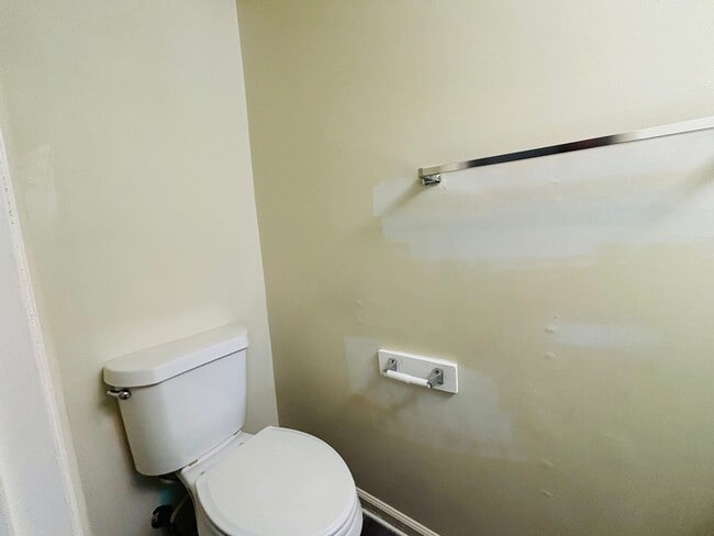 Photo - 105 Sherwood Ct