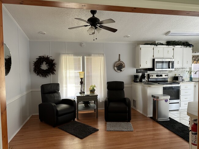 Photo - 37612 Wallington Dr