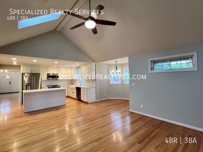 Photo - 5749 NE Harvest St