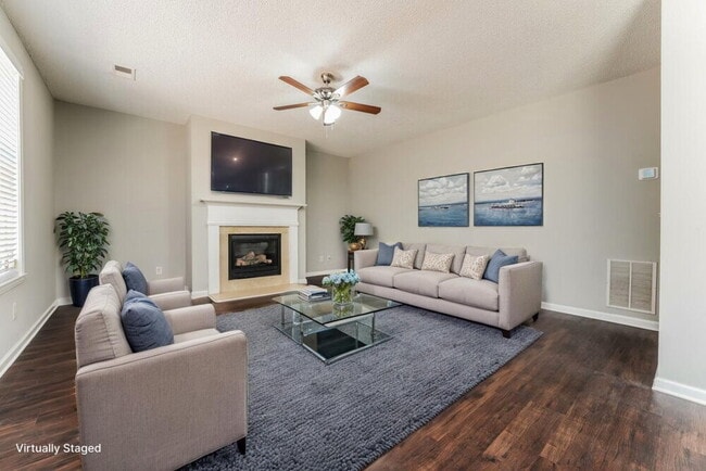 Photo - 4445 Feather Way