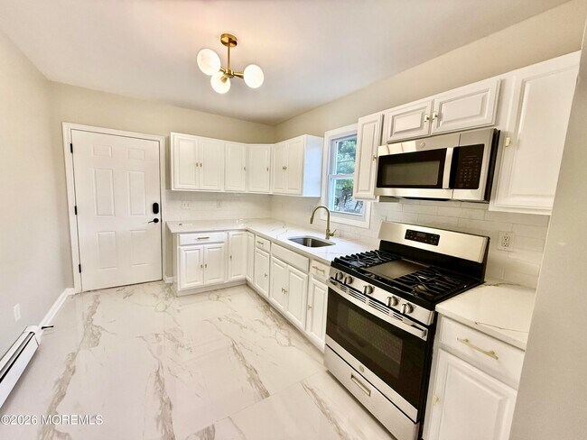 Photo - 491 Patten Ave