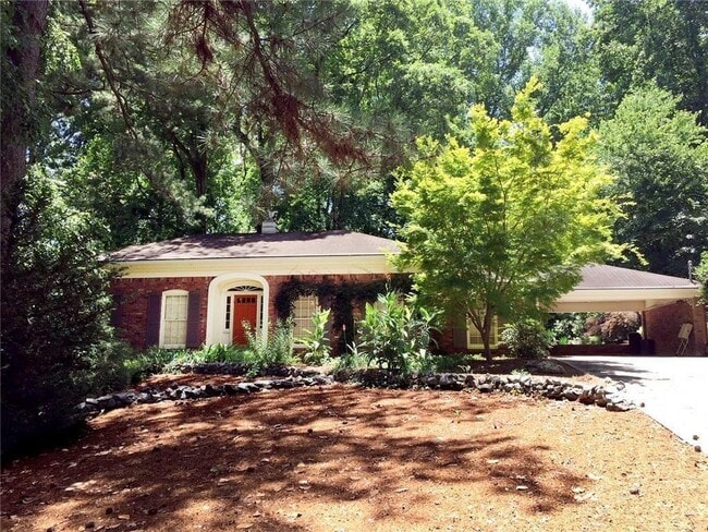 Building Photo - 4690 Huntley Dr NE