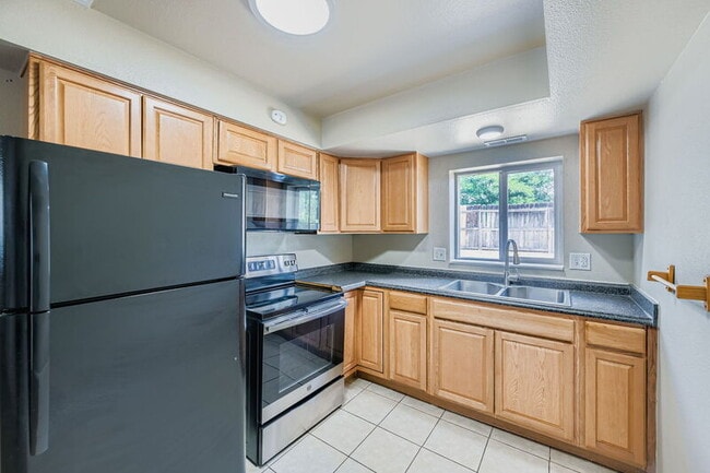 Photo - 6654 Provincial Dr