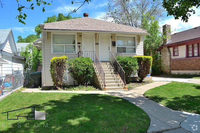 Building Photo - 1180 24th St Unit #4 Rental