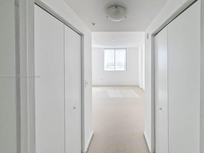 Photo - 2775 NE 187th St Unidad 513