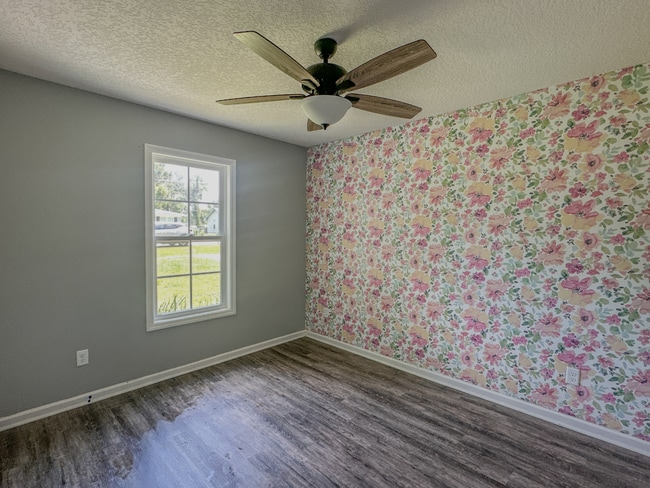 Photo - 1206 Lynn Terrace