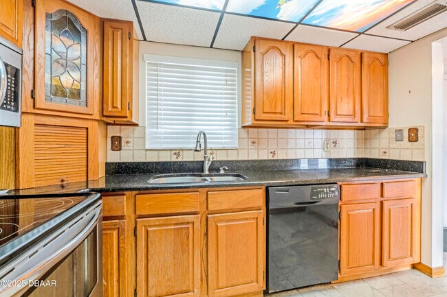 Photo - 100 Silver Beach Ave Unidad 816