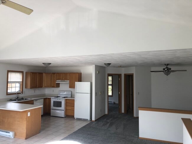 Photo - 5128 Zenith Pky Unit Birchwood Apartments