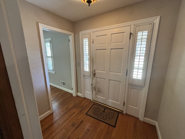 Photo - 726 Wisteria Dr