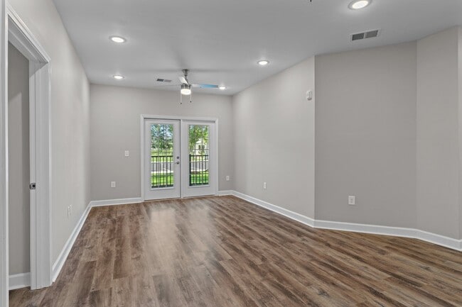 Harlan (2 Bed, 2 Bath) - Greenbrier Woods