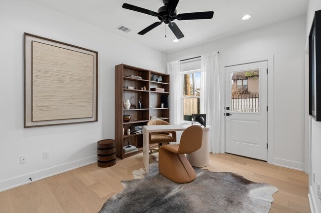 Building Photo - 8706 Ojeman Villas Dr