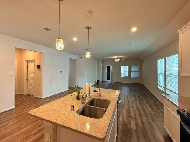 Photo - 3914 Dry Creek Dr