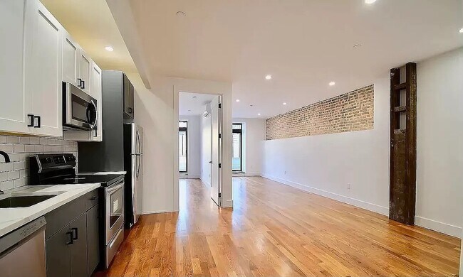 Photo - 309 Weirfield St Unidad 1